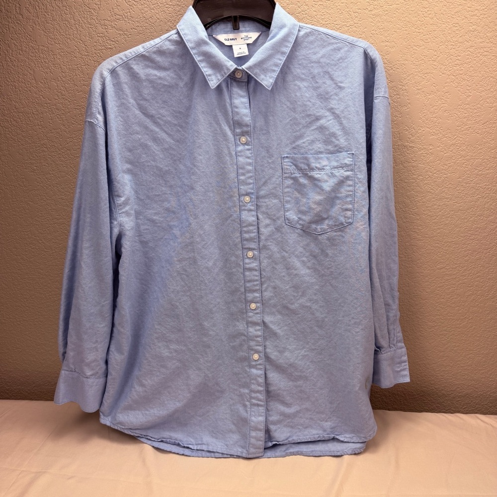 Old Navy Light Blue Casual Button Down Shirt